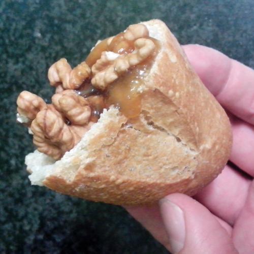 conamachef: pan con nueces y miel