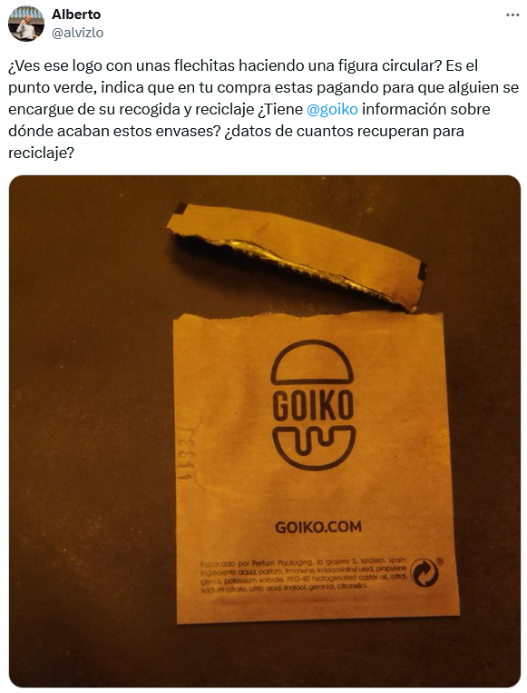 Captura de un tuit en el que, sobre una imagen del envase de una toallita del restaurante Goiko se lee: 